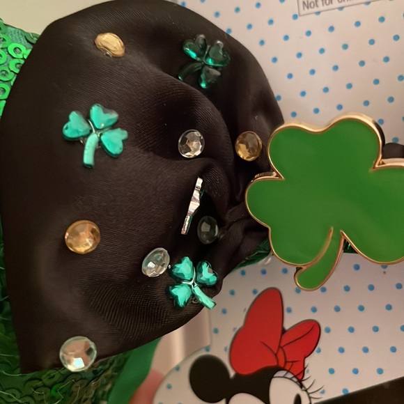 COPY - 🏰NWT RARE SOLDOUT🏰DISNEY ST PATRICKS DAY IRISH HERITAGE SHAMROCK HEADBAN… - Picture 3 of 3